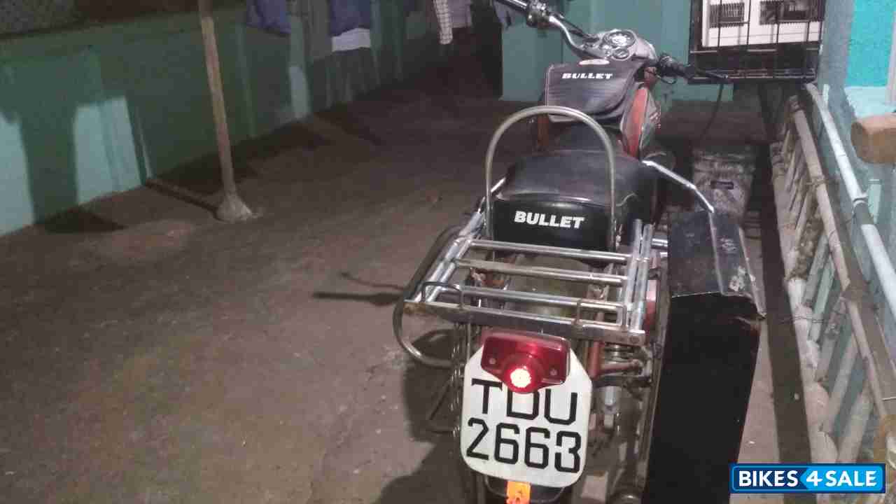 Red Royal Enfield Bullet Standard 350