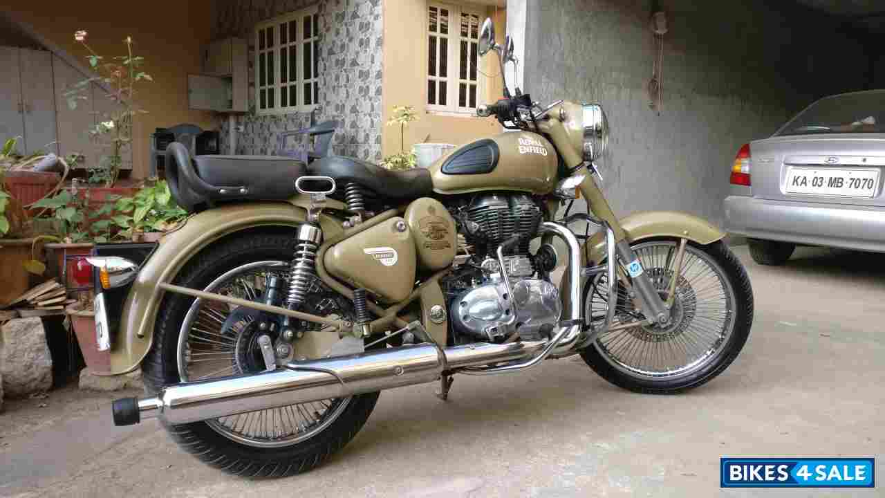 Brown Royal Enfield Classic Desert Storm