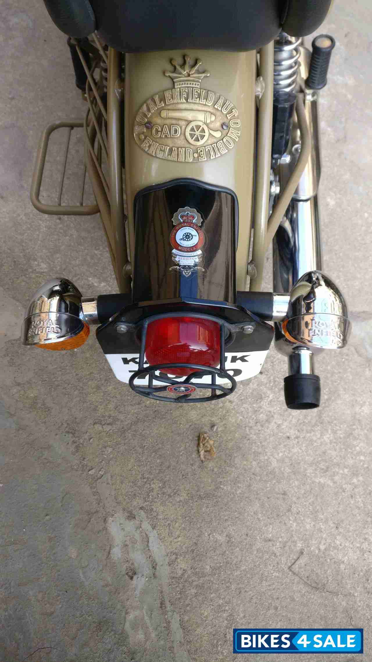 Brown Royal Enfield Classic Desert Storm Brown Royal Enfield Classic Desert Storm