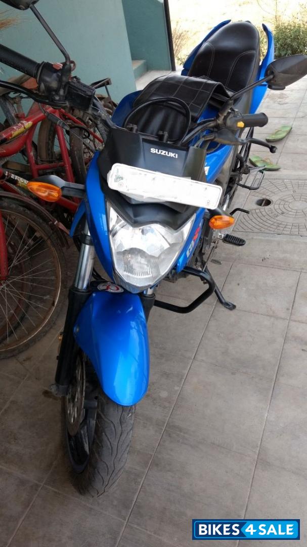 Blue Suzuki Gixxer 150