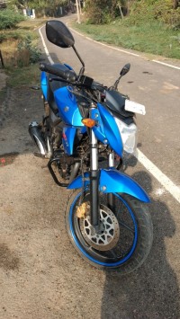 Blue Suzuki Gixxer 150