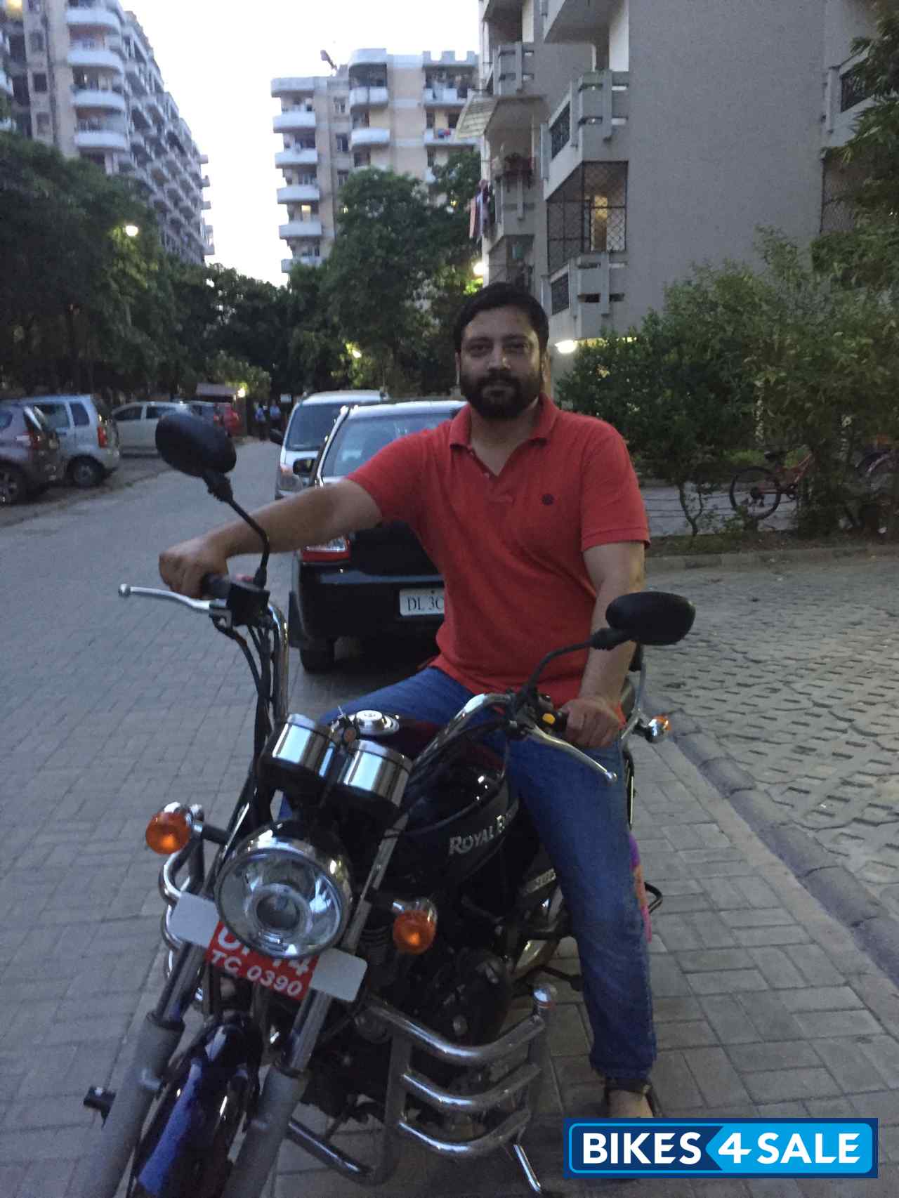 Blue Royal Enfield Thunderbird 500