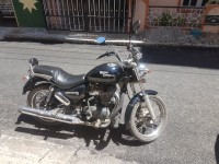 Black Royal Enfield Thunderbird 350
