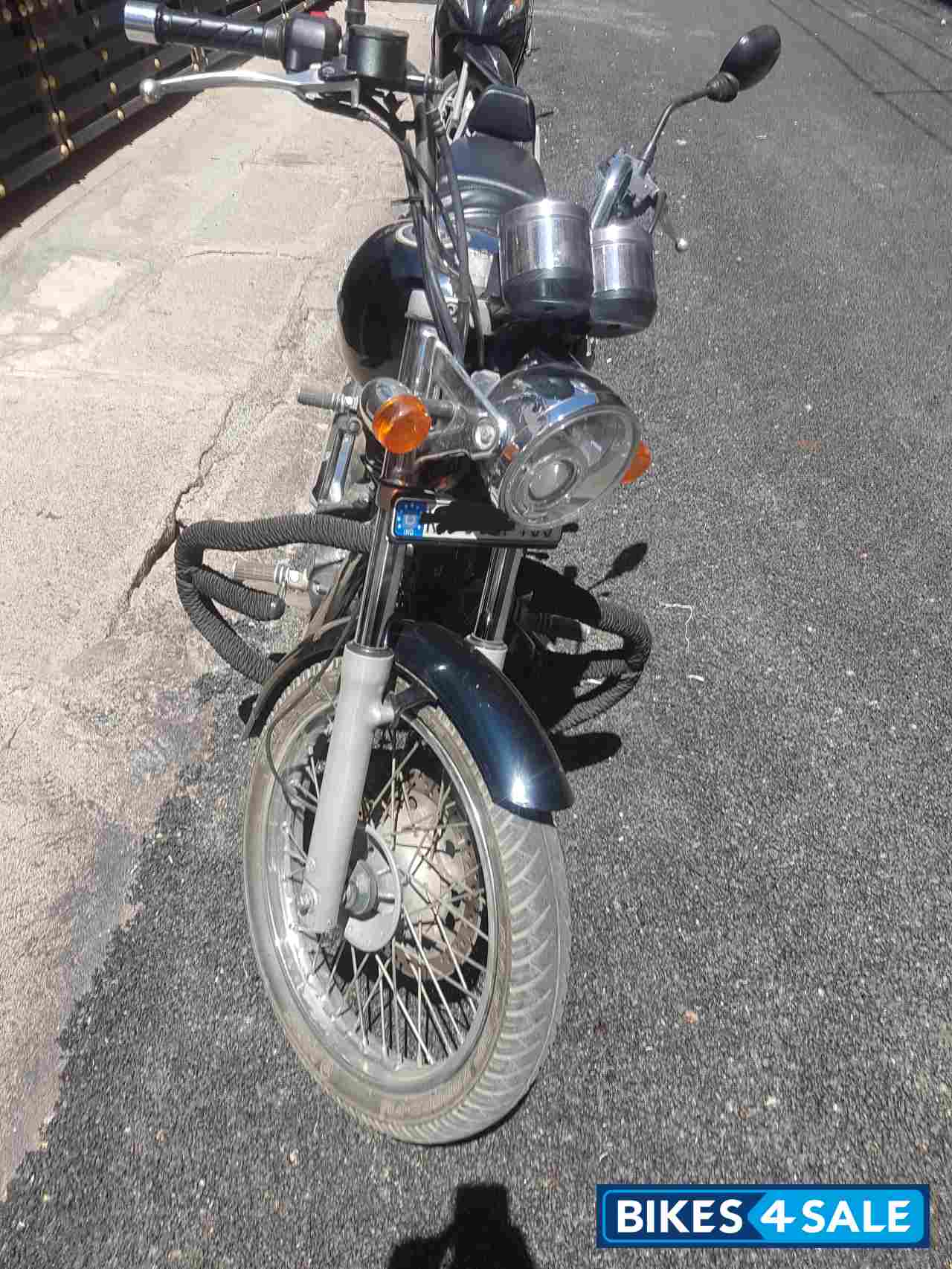 Black Royal Enfield Thunderbird 350 Black Royal Enfield Thunderbird 350