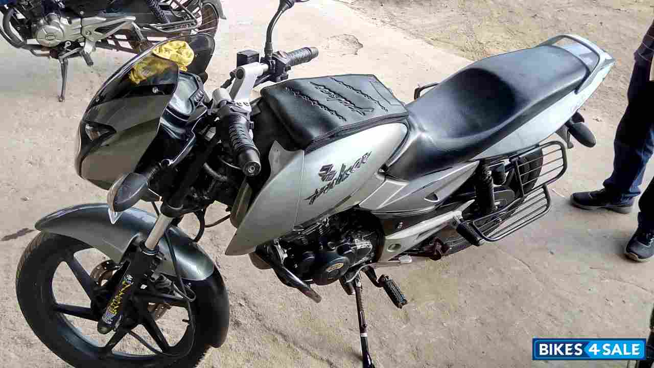 Silver Bajaj Pulsar 150 DTSi Silver Bajaj Pulsar 150 DTSi