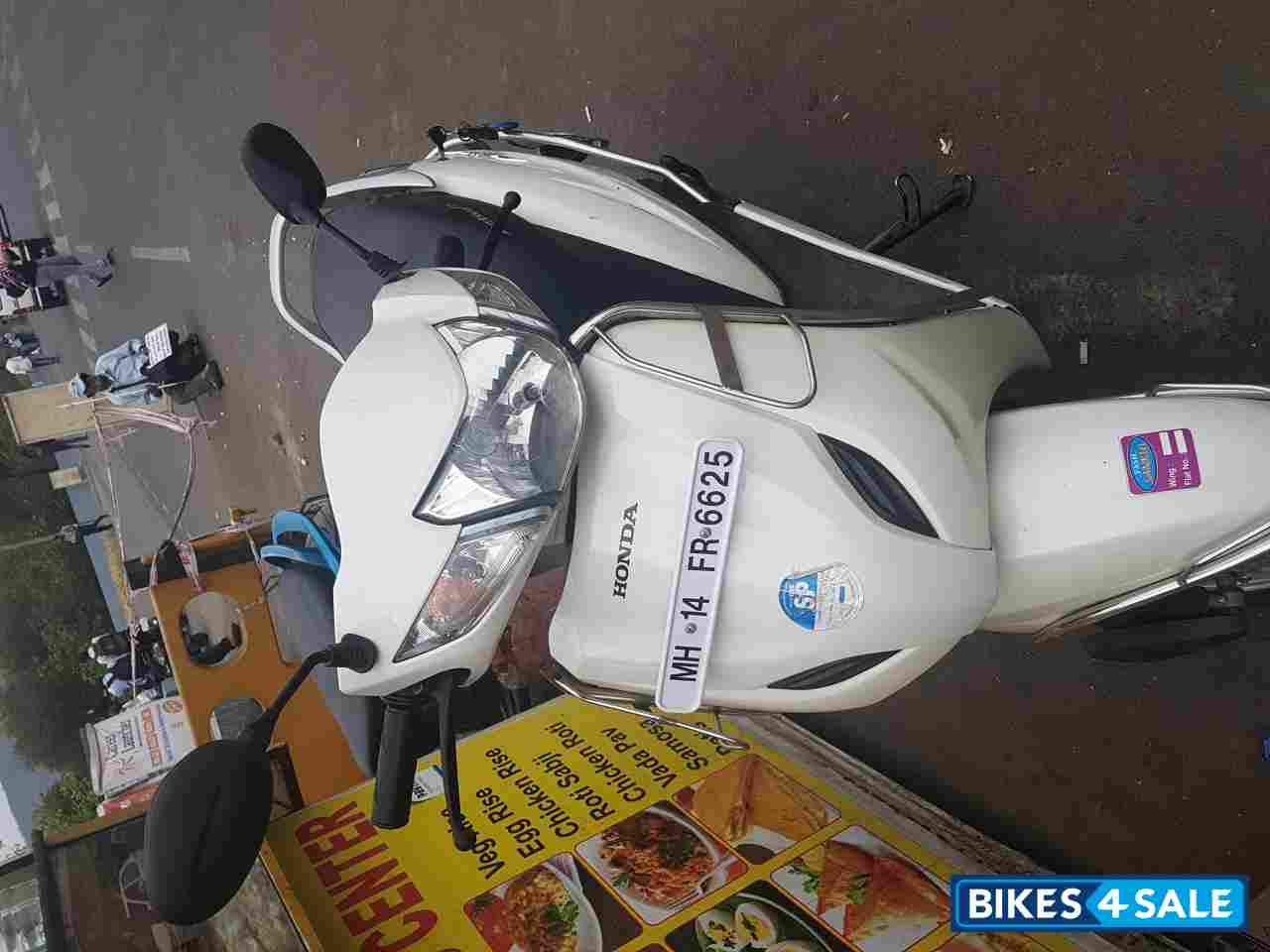 White Honda Activa 3G