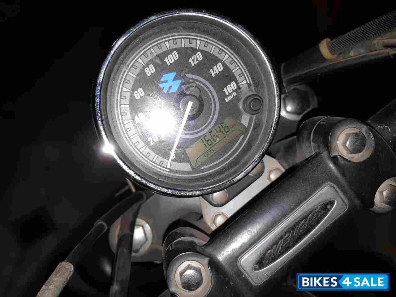 Black Bajaj Avenger Street 220