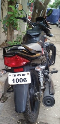 Black Honda CB Shine