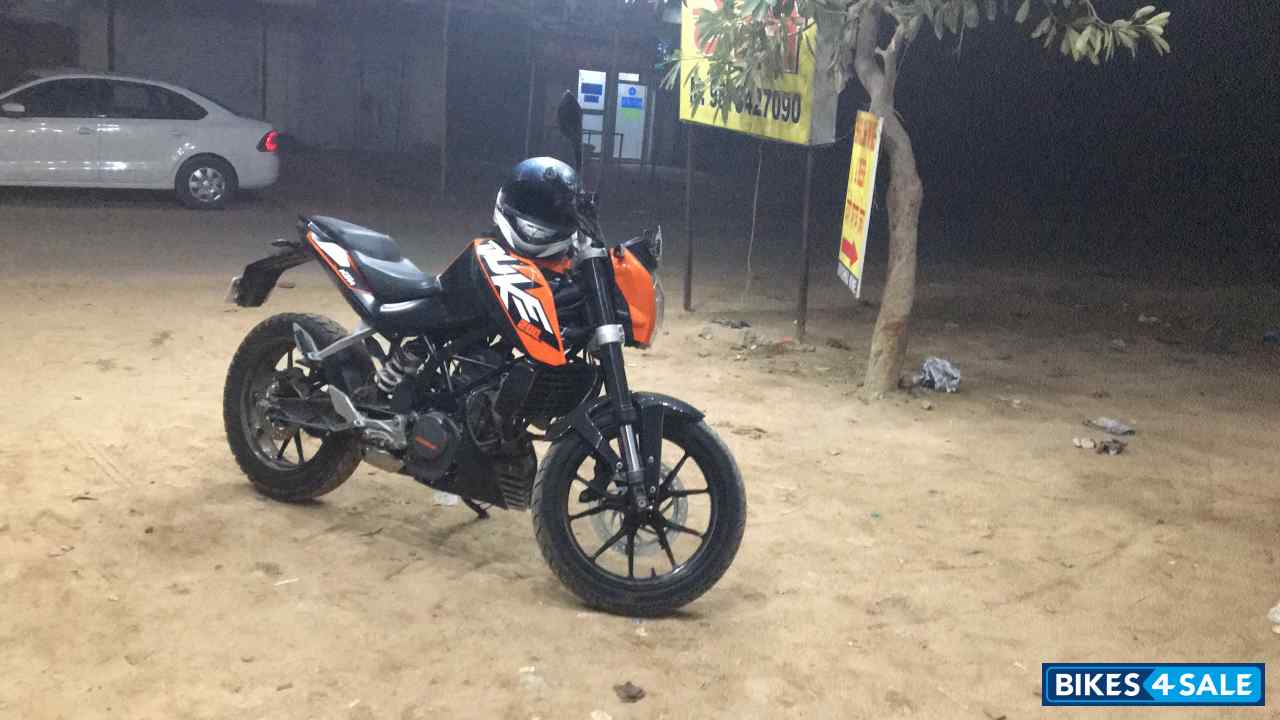 Used 2012 model KTM Duke 200 for sale in Jaipur. ID 165788. Orange