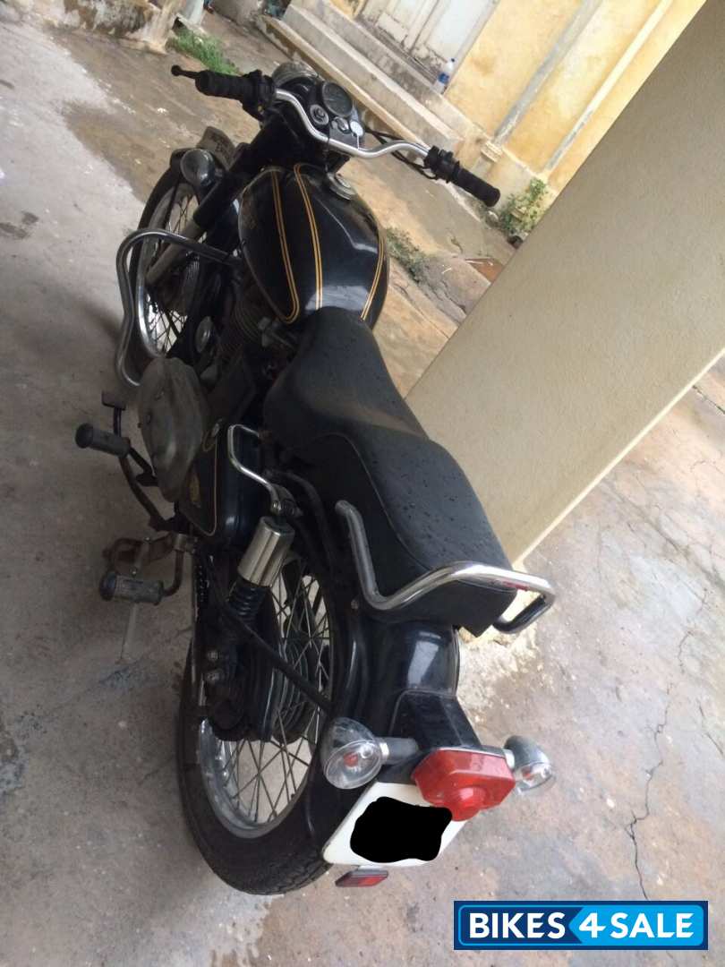 Black Royal Enfield Bullet Standard 350