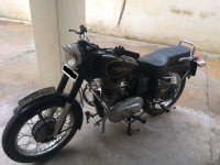 Black Royal Enfield Bullet Standard 350