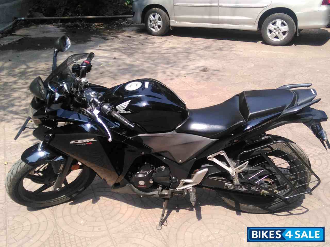 Black Honda CBR 250R ABS