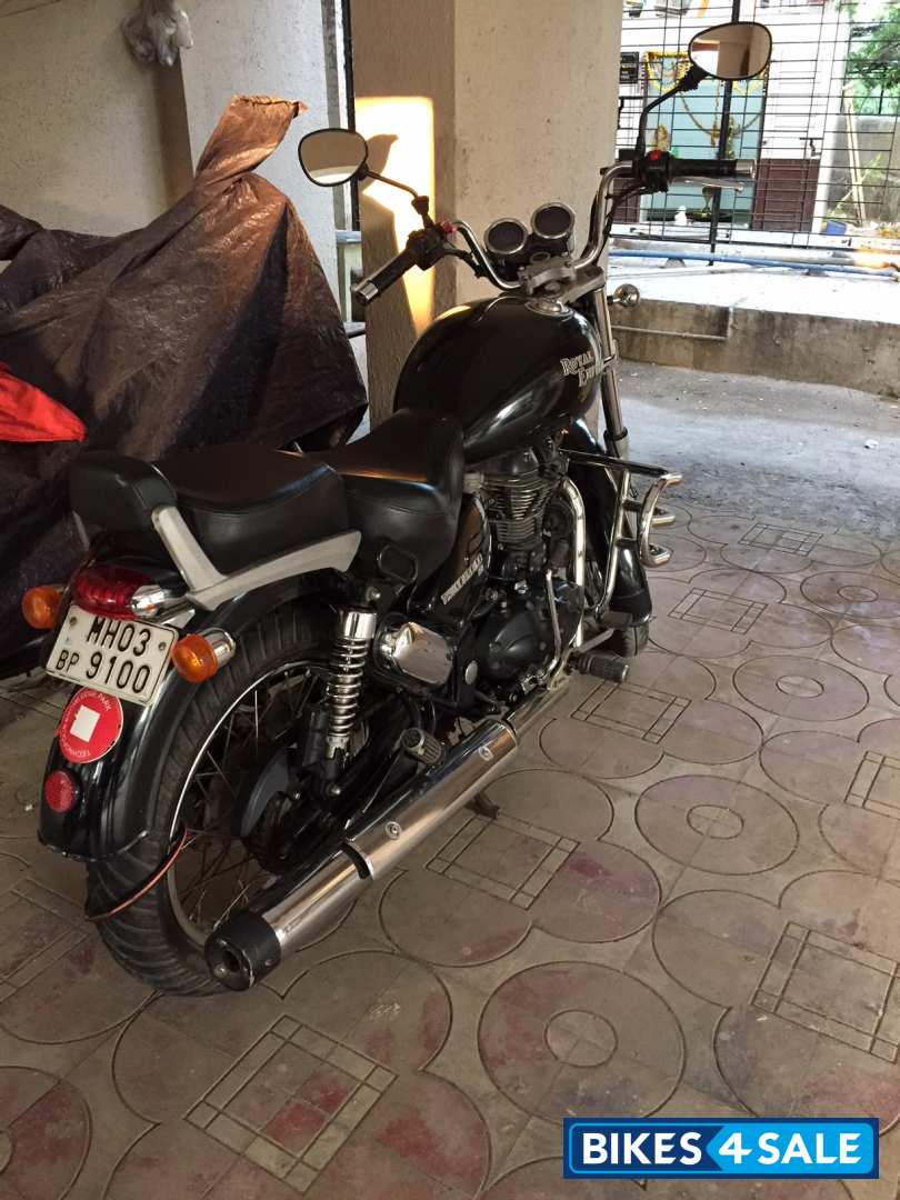 Jet Black Royal Enfield Thunderbird 350