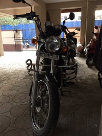 Jet Black Royal Enfield Thunderbird 350