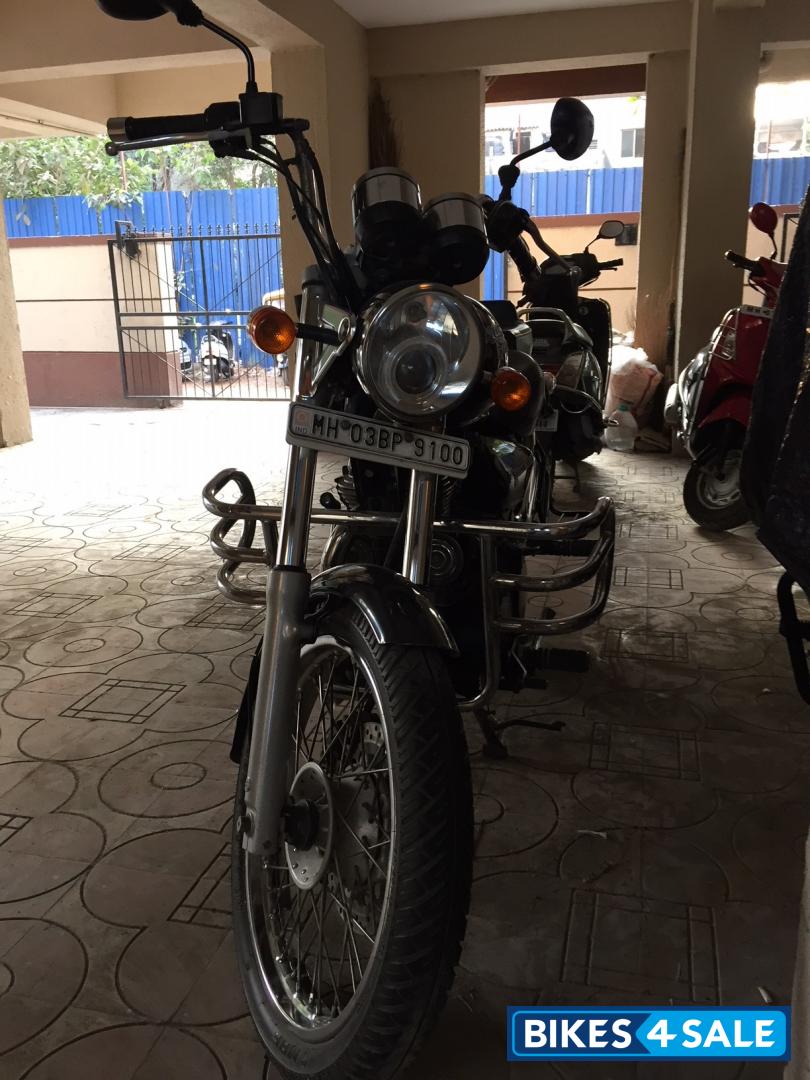 Jet Black Royal Enfield Thunderbird 350