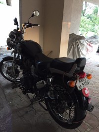 Jet Black Royal Enfield Thunderbird 350