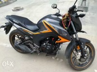 Orange Honda CB Hornet 160R