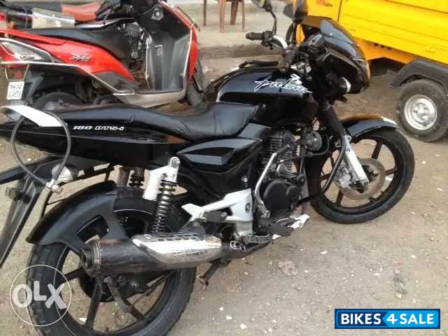 Black Bajaj Pulsar 180 DTSi