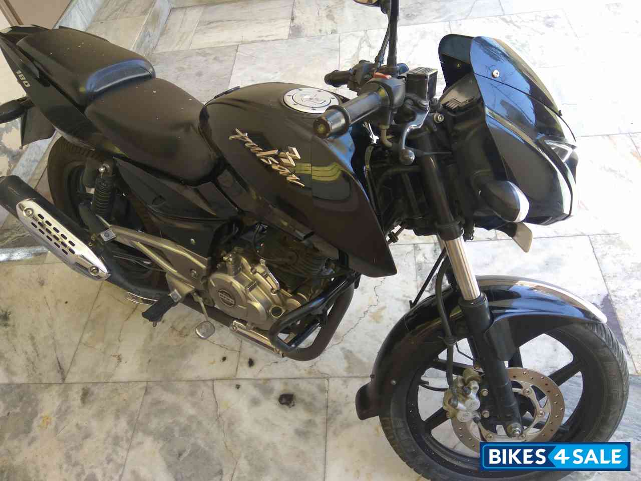 Black Bajaj Pulsar 180 DTSi