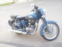 Squadron Blue Royal Enfield Classic 500
