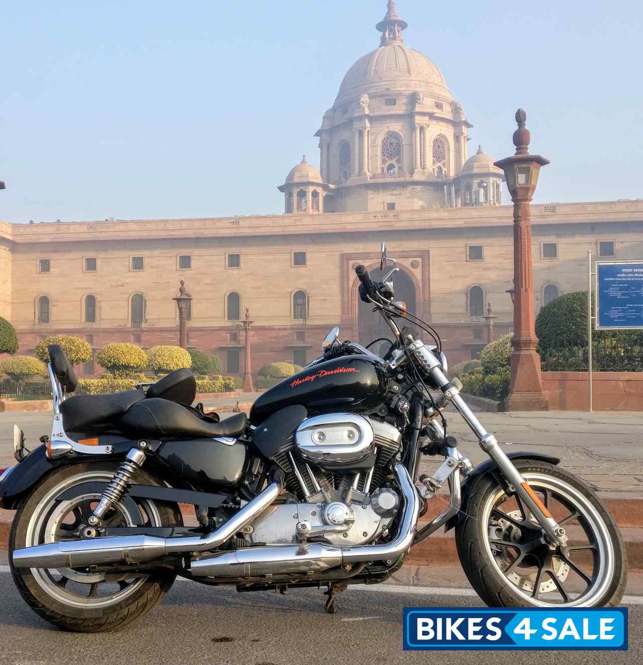 Black Harley Davidson Superlow