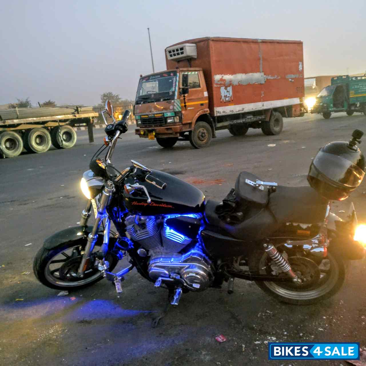 Black Harley Davidson Superlow