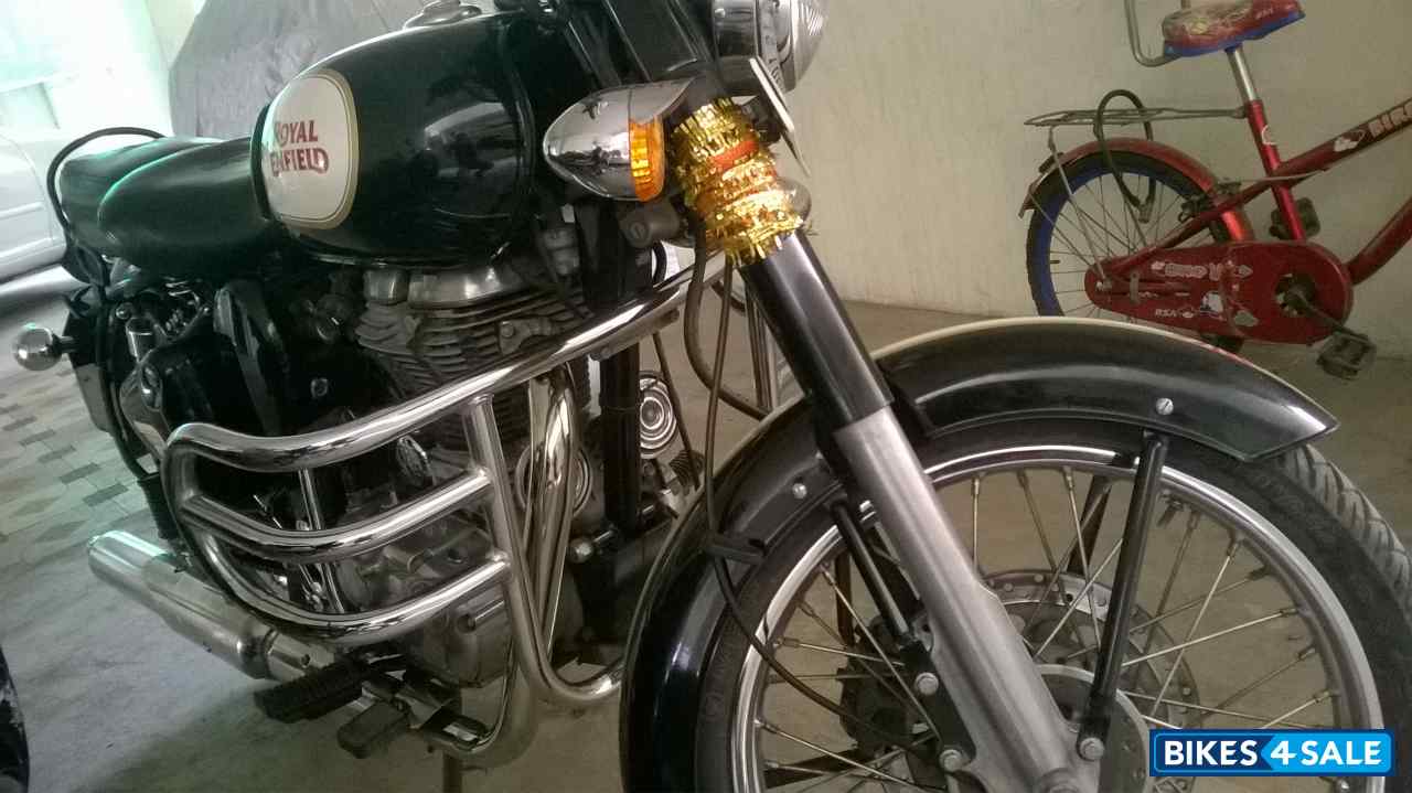 Black Stripe Royal Enfield Classic 500