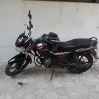 Black And Red Bajaj Discover 100 DTS-Si