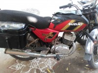 Black Suzuki MAX 100R