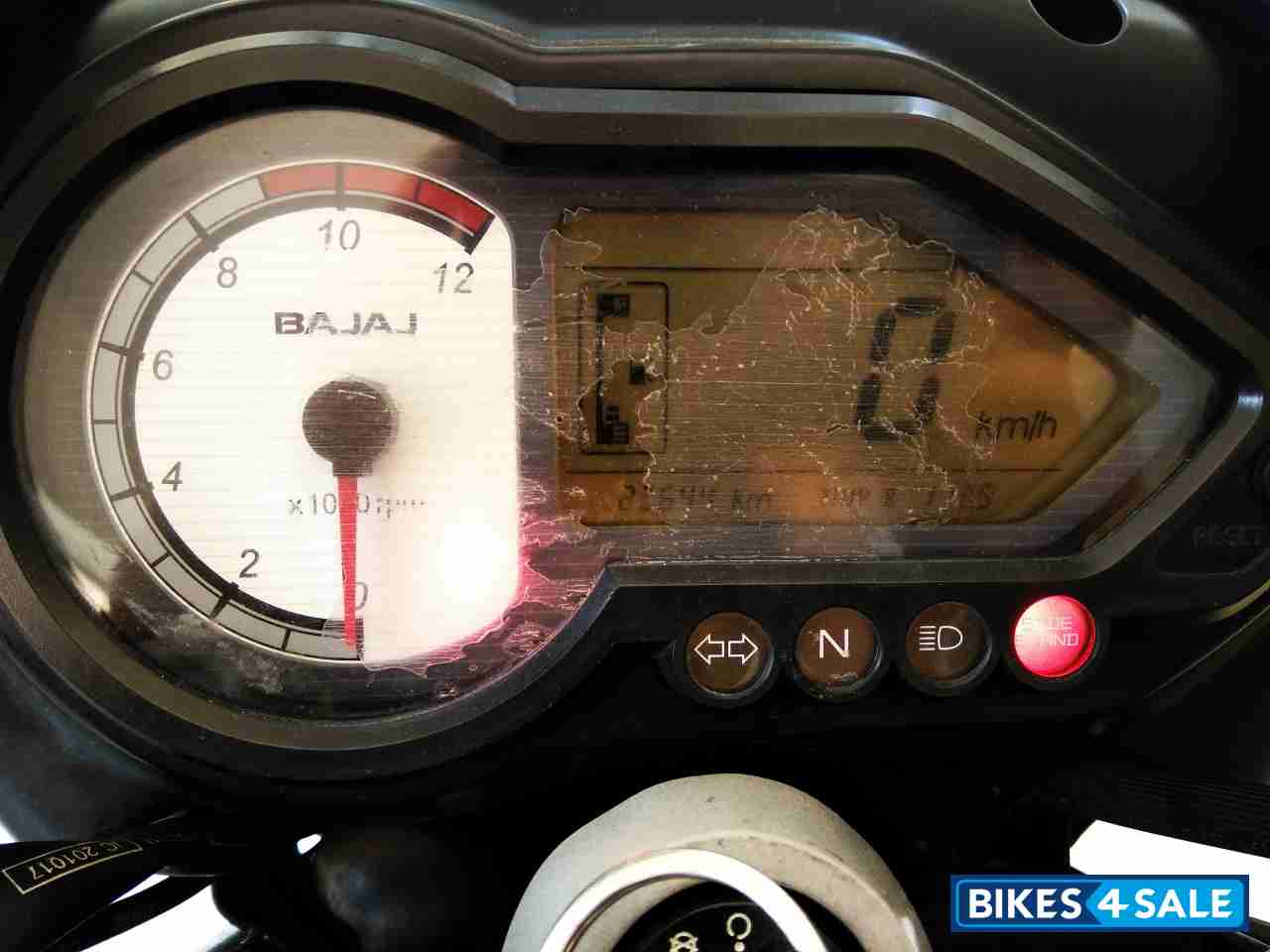 Blue Bajaj Pulsar 180 DTSi