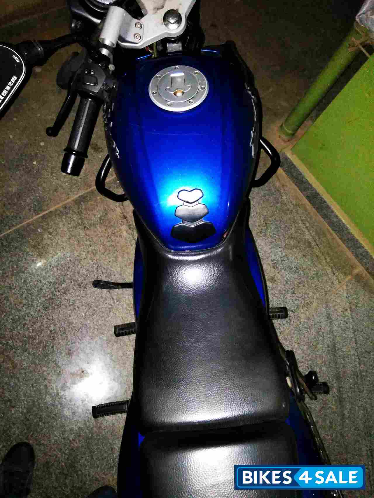 Blue Bajaj Pulsar 180 DTSi