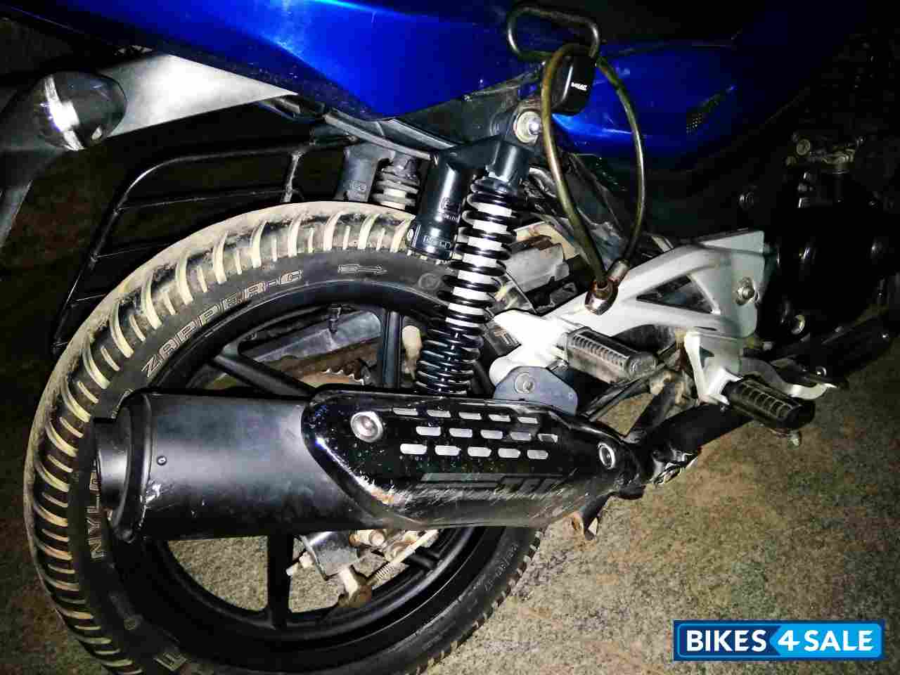 Blue Bajaj Pulsar 180 DTSi