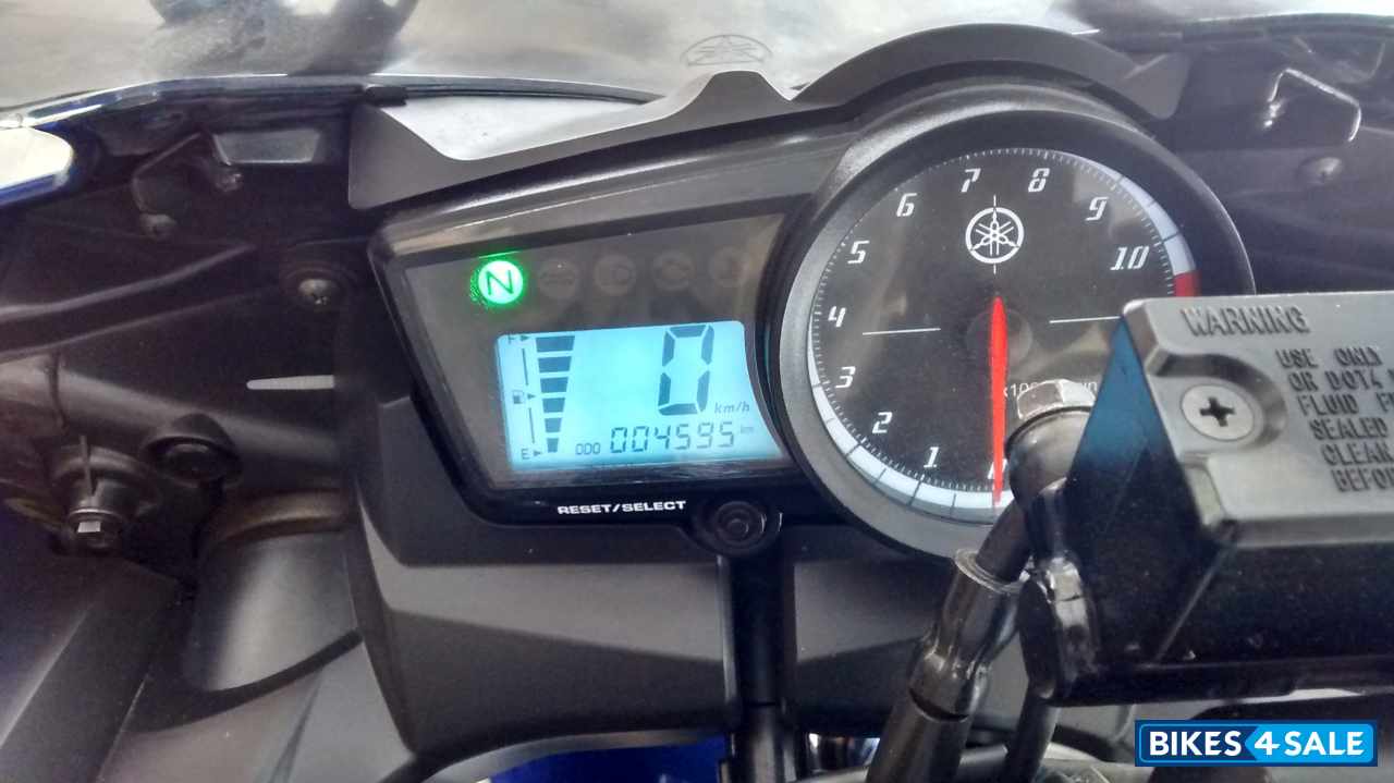 Silver Blue Yamaha YZF R15 V2