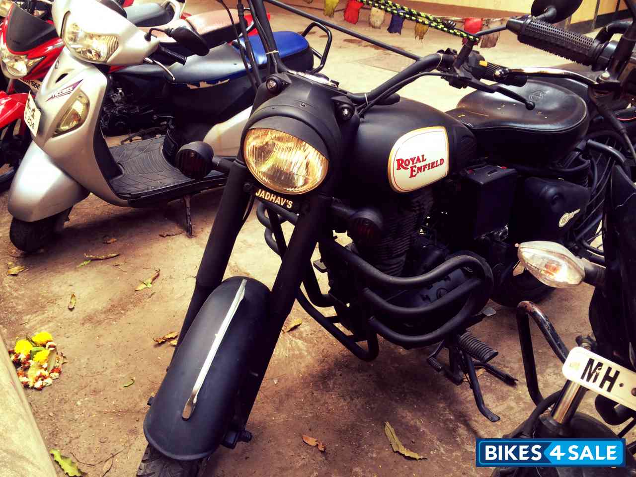Satin Matte Black Royal Enfield Classic 350 Satin Matte Black Royal Enfield Classic 350