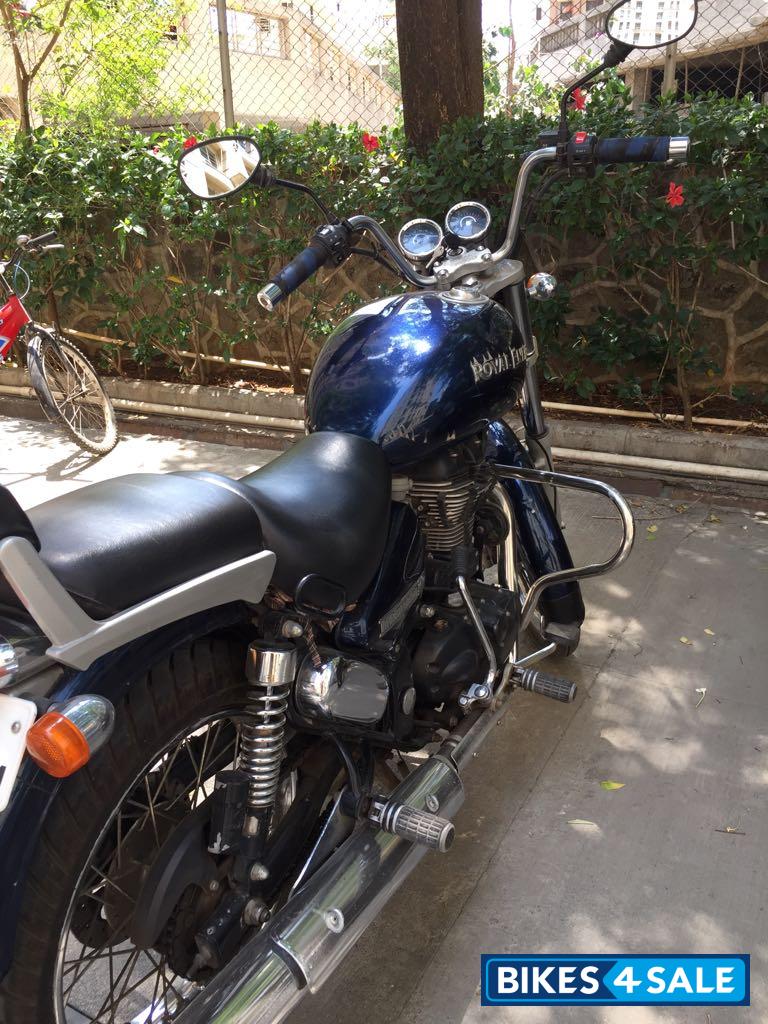 Blue Royal Enfield Thunderbird 350