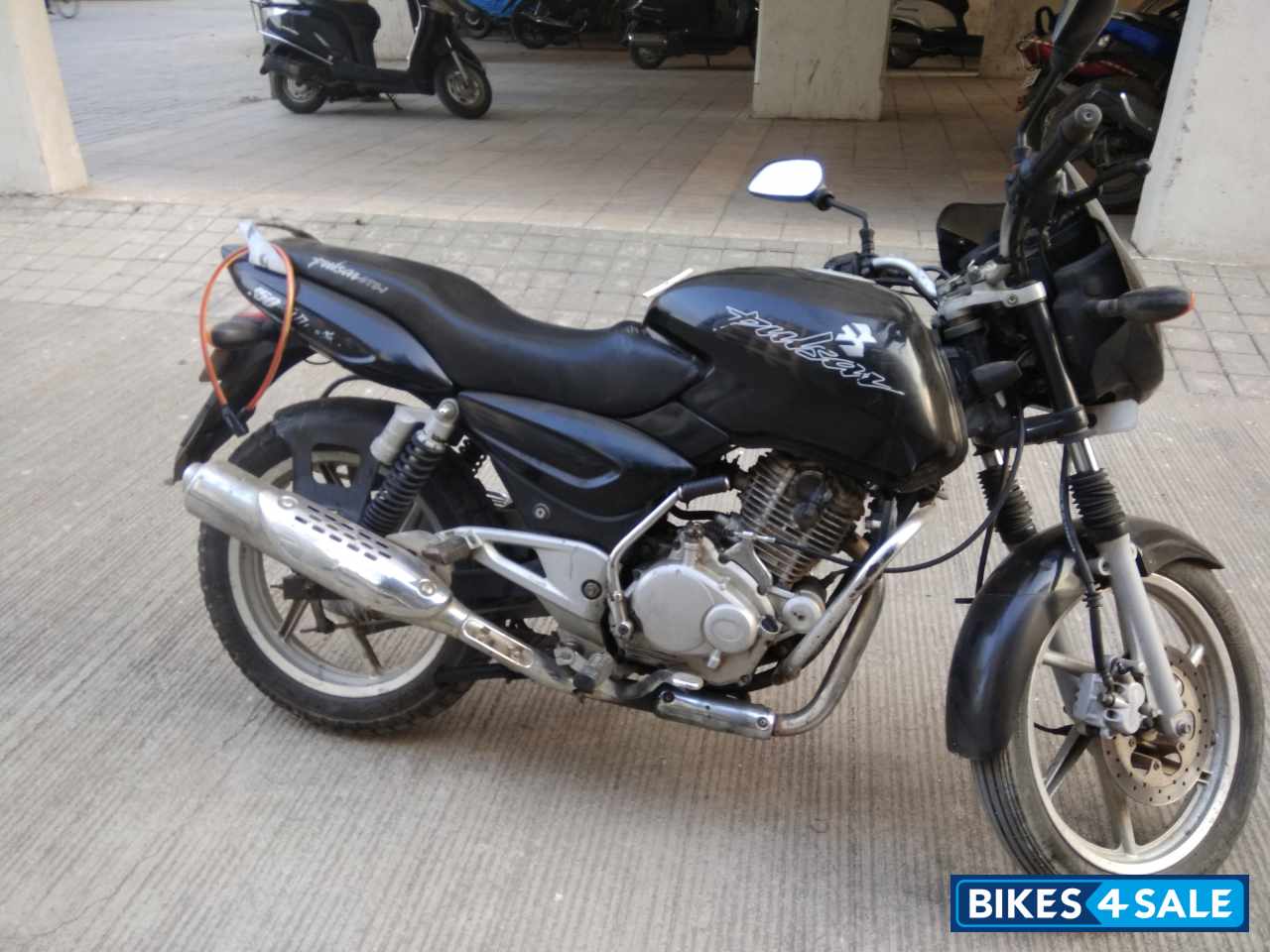 Black Bajaj Pulsar 150 DTSi Black Bajaj Pulsar 150 DTSi