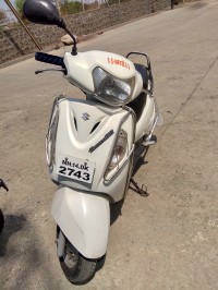 White Suzuki Access 125