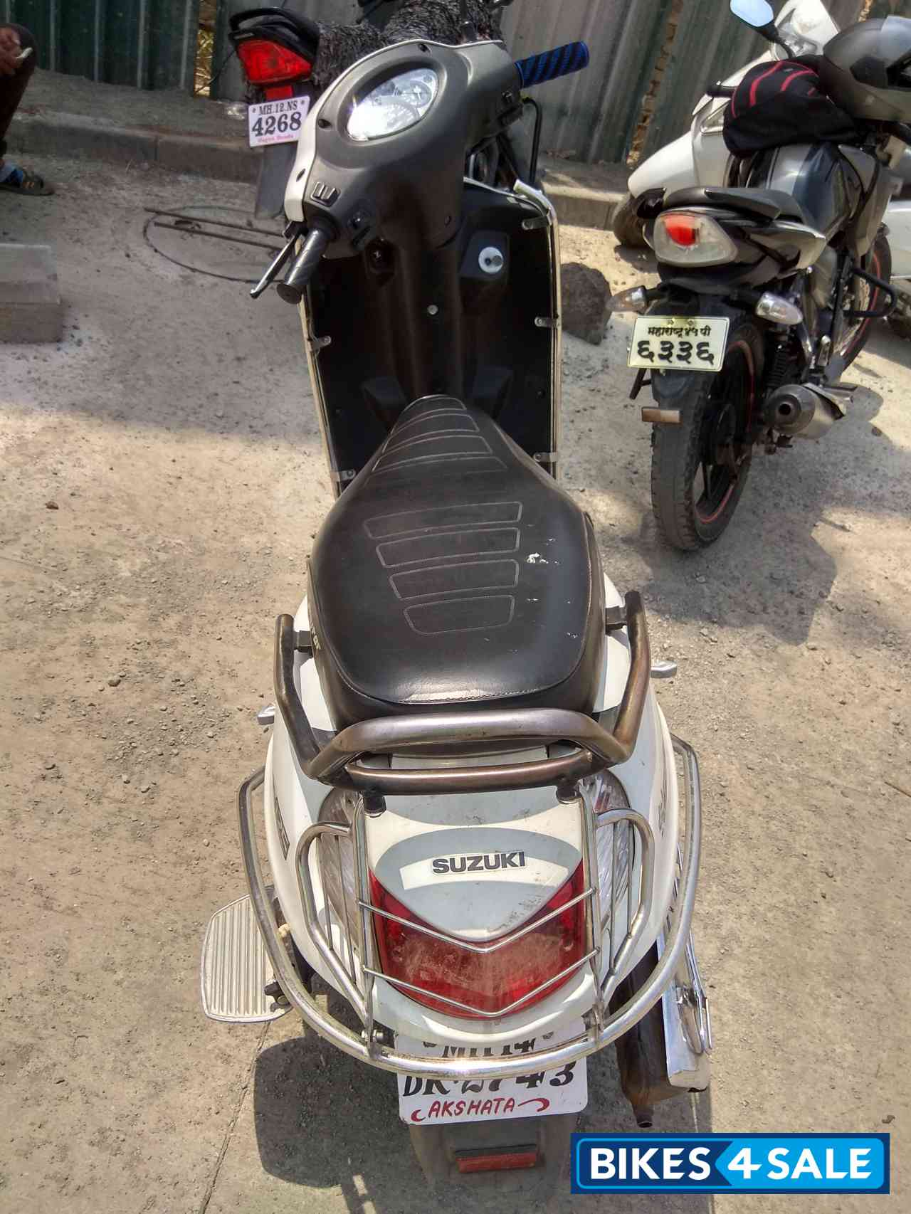 White Suzuki Access 125