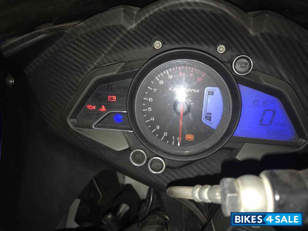 Blue And White Bajaj Pulsar RS 200 ABS Blue And White Bajaj Pulsar RS 200 ABS