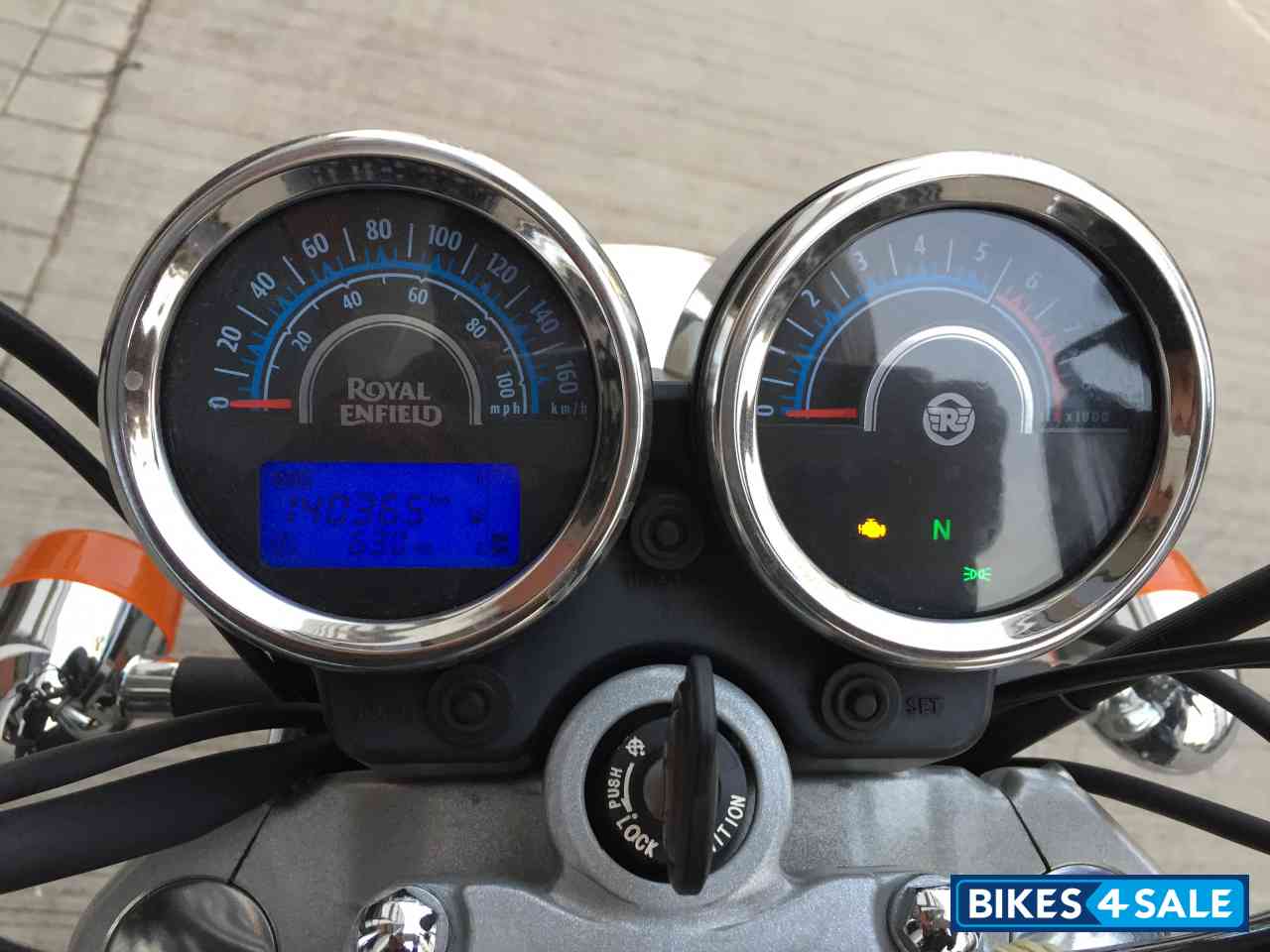 Black Royal Enfield Thunderbird 500