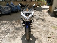 White Yamaha Fazer FI V2