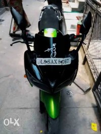 Black And Green Yamaha Fazer