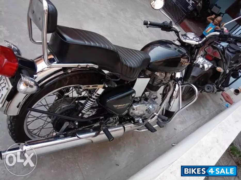 Blackish Green Royal Enfield Bullet Electra 5S