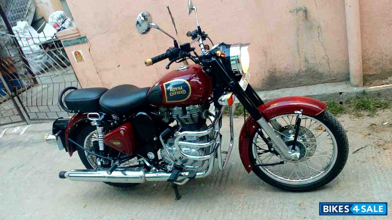 Chestnut Royal Enfield Classic 350