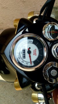 Chestnut Royal Enfield Classic 350