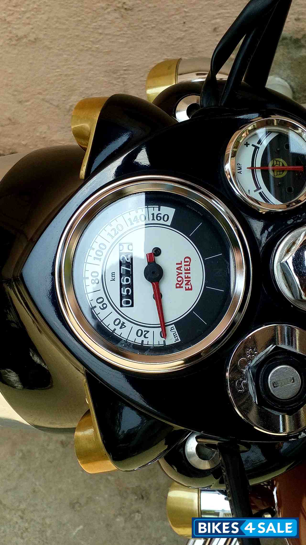 Chestnut Royal Enfield Classic 350