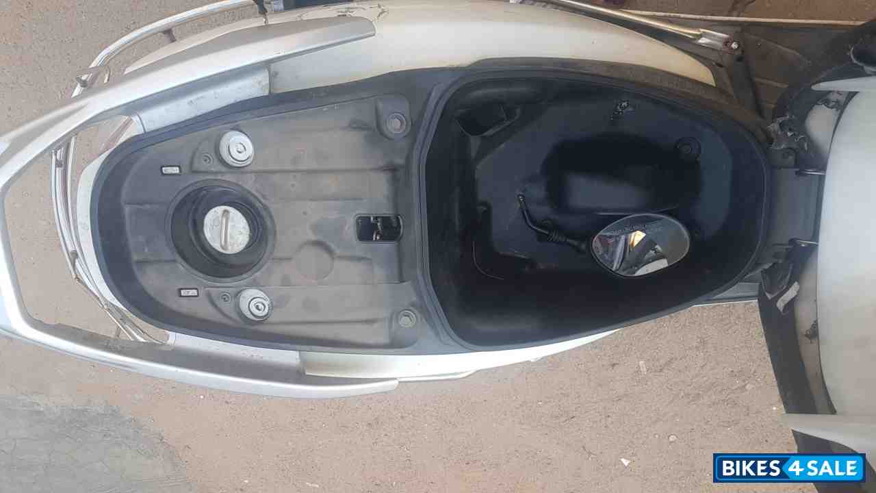 White Honda Activa 125