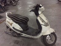 White Mahindra Duro DZ