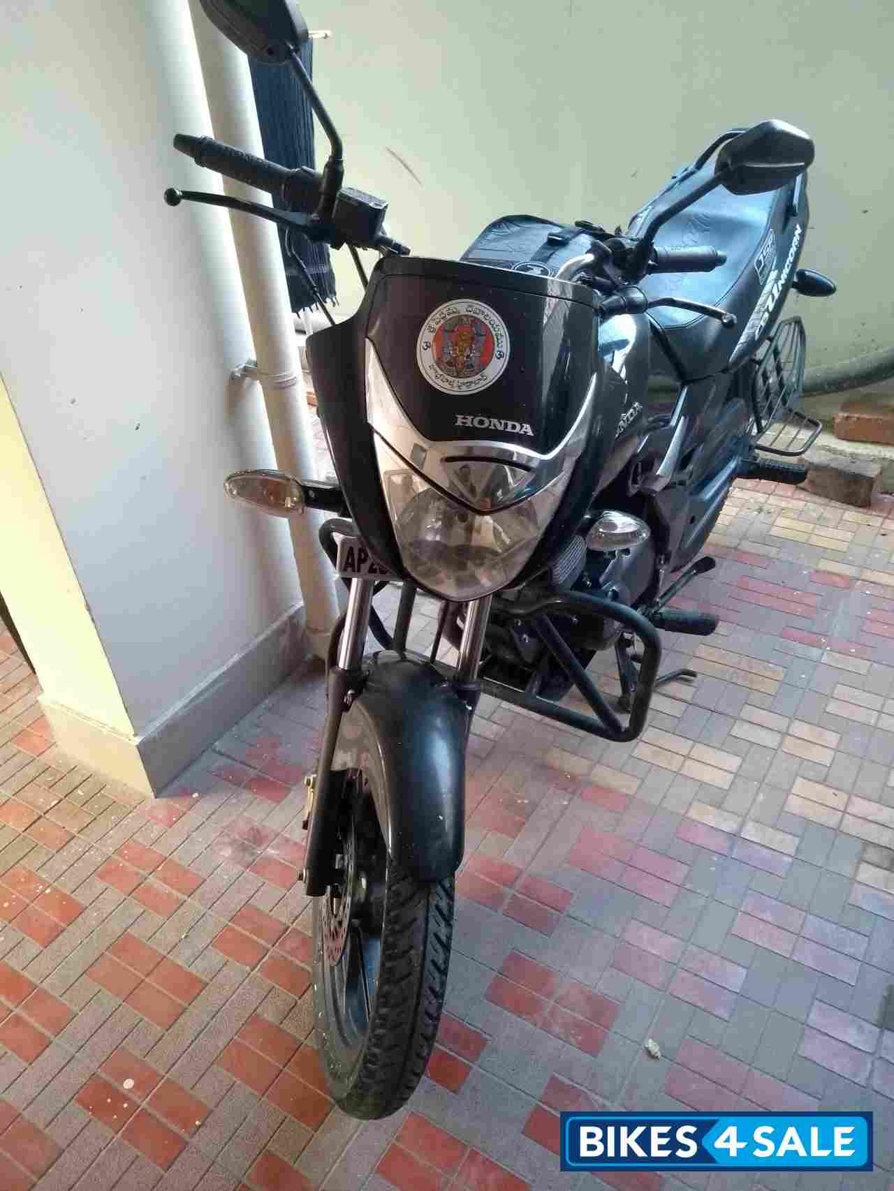 Black Honda CB Unicorn