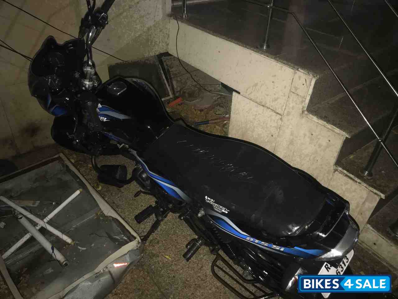 Blue And Black Bajaj Discover 100 DTS-Si